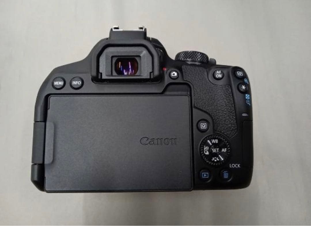 保証付き/デジタル一眼レフカメラ Canon EOS X10i カメラ