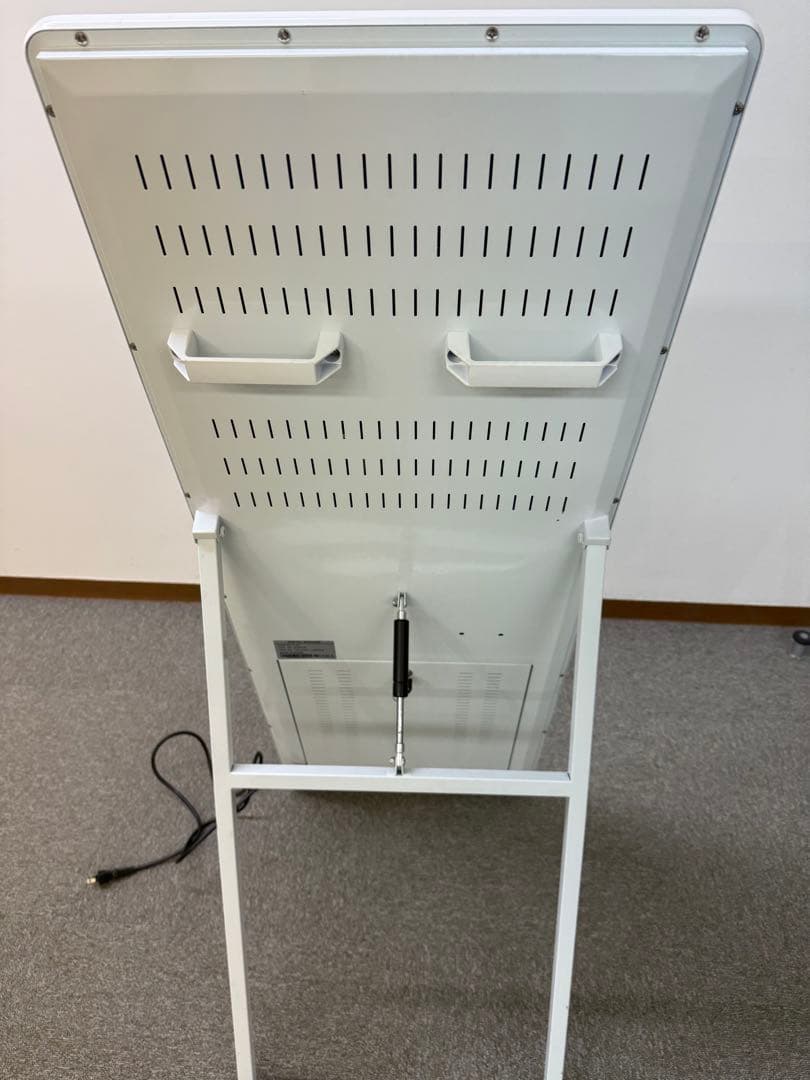 デジタルサイネージ　本体　A-32 S32R-B