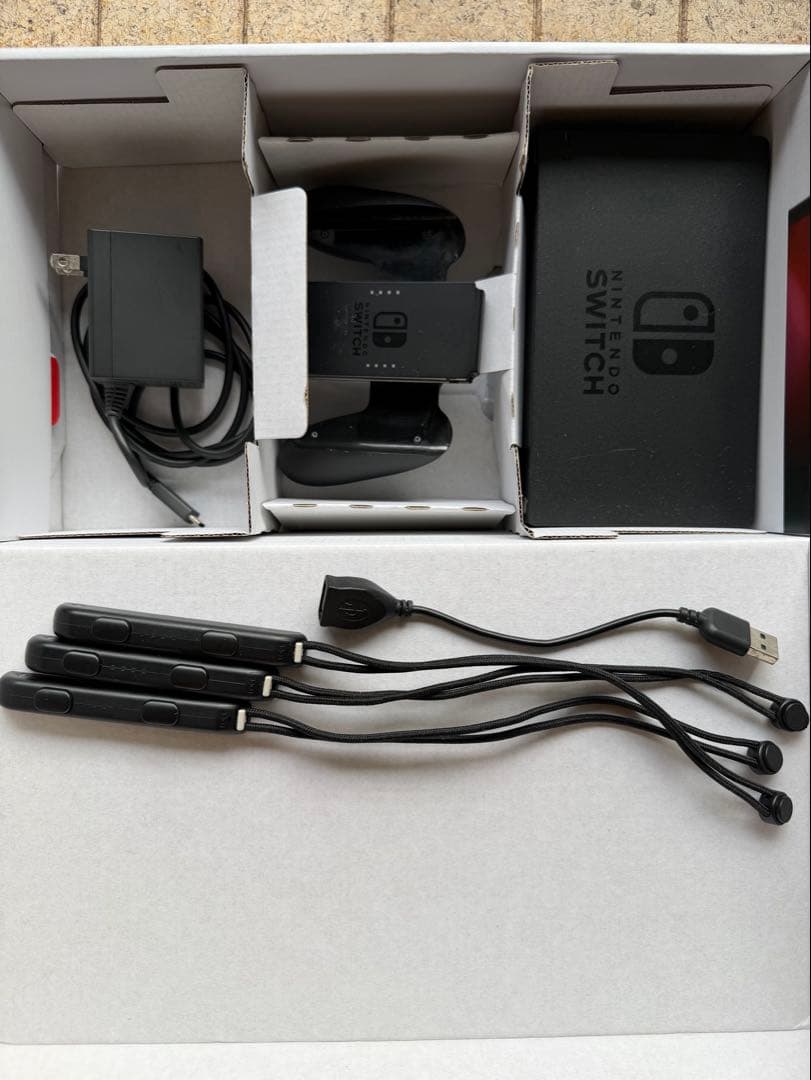 Nintendo Switch 本体 ネオンレッド/ネオンブルー　プロコン付き❣️