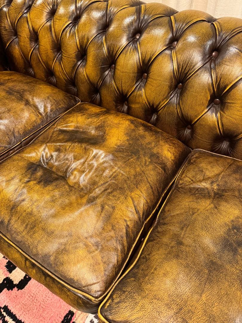 サニーレタス　本革 チェスターフィールドソファ