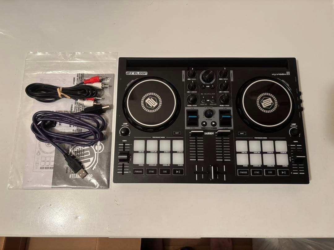 DJ機材 RELOOP BUDDY & Decksaver