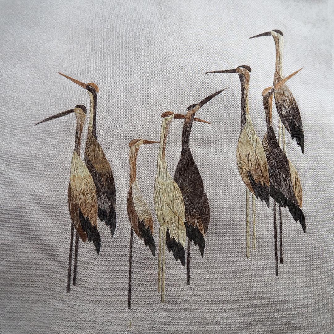 みの虫工芸作家　草苑白水　太鼓柄袋帯　群れ立ち鶴　正絹　逸品　ベージュ