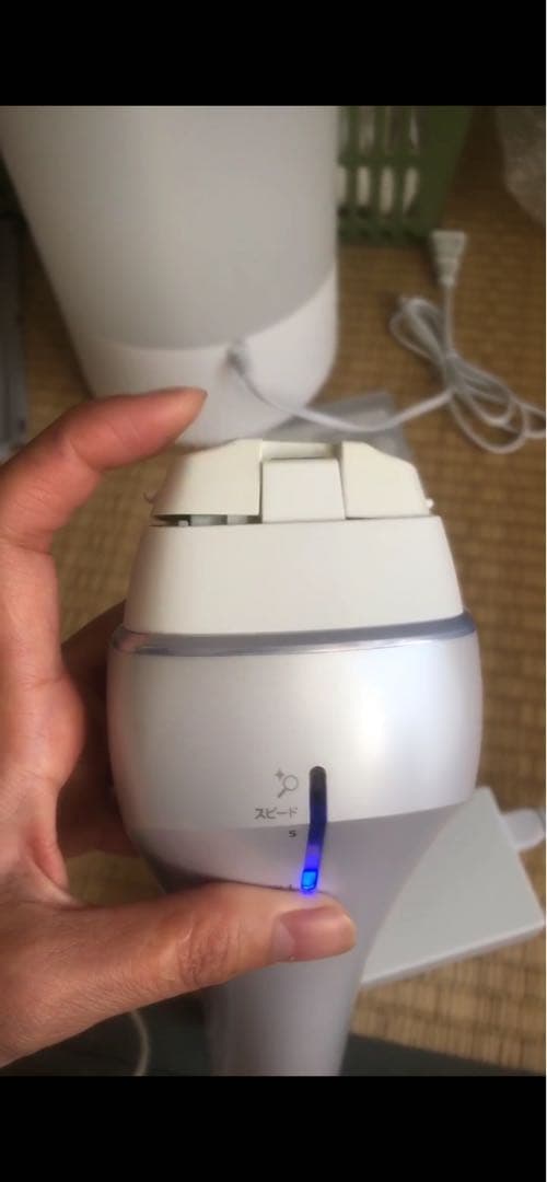 ハンドヘルド美顔器 シルバー