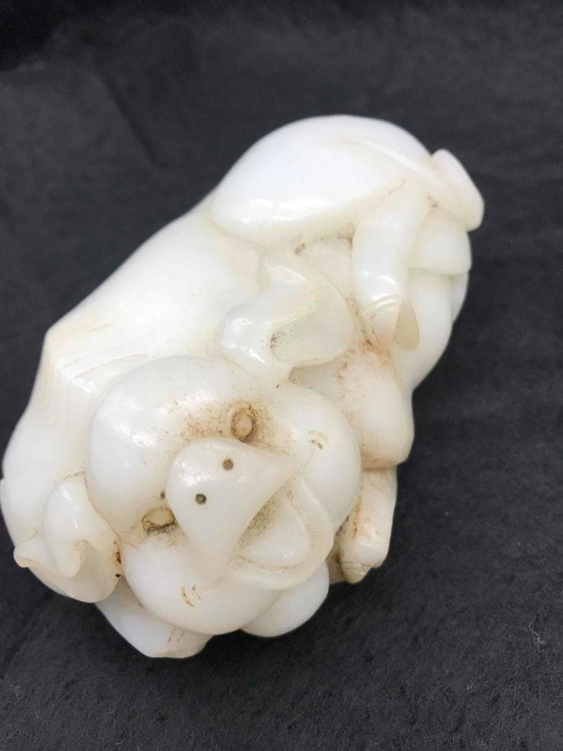中国古美術　清時代　和田玉　純暖和田白玉彫り　縁起と財宝　豚　瑞猪(F-22)