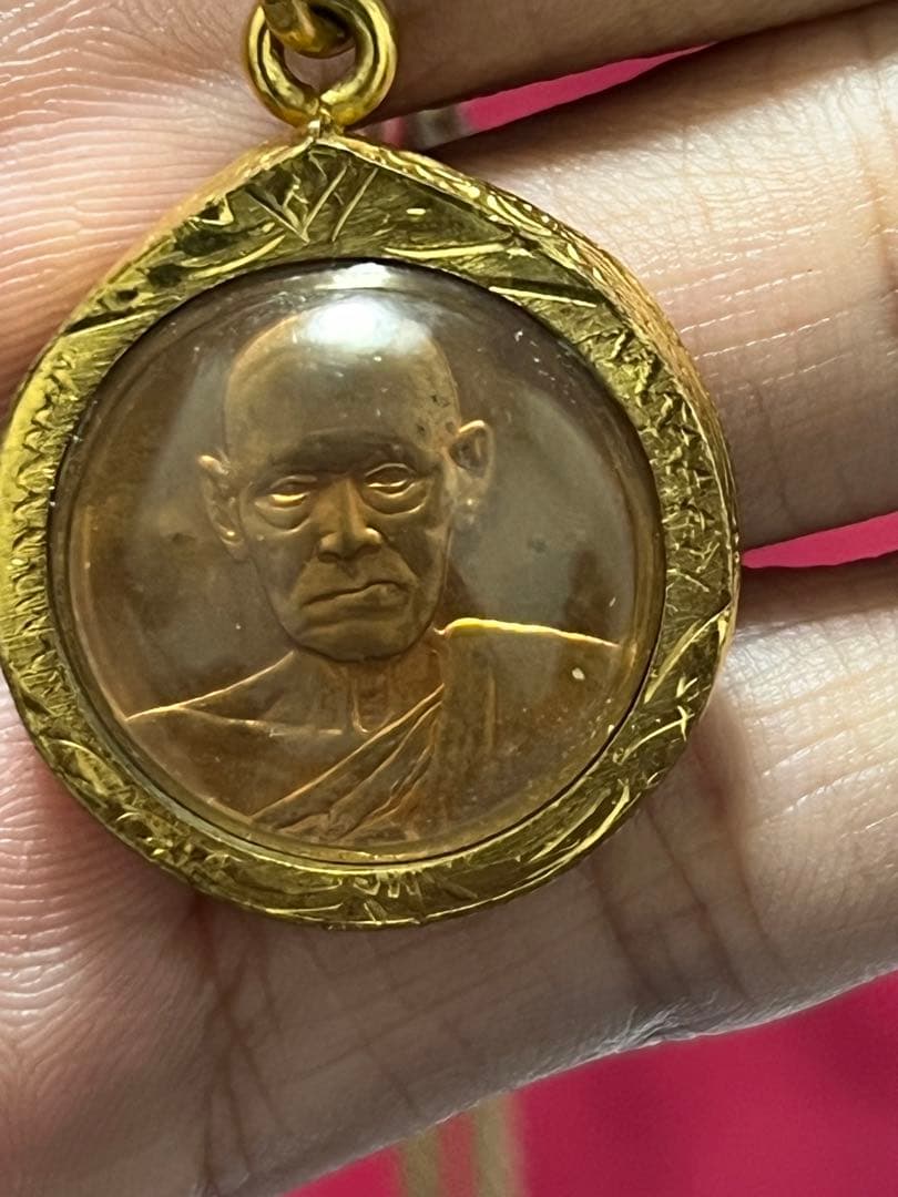 タイで人気のタイ仏像。