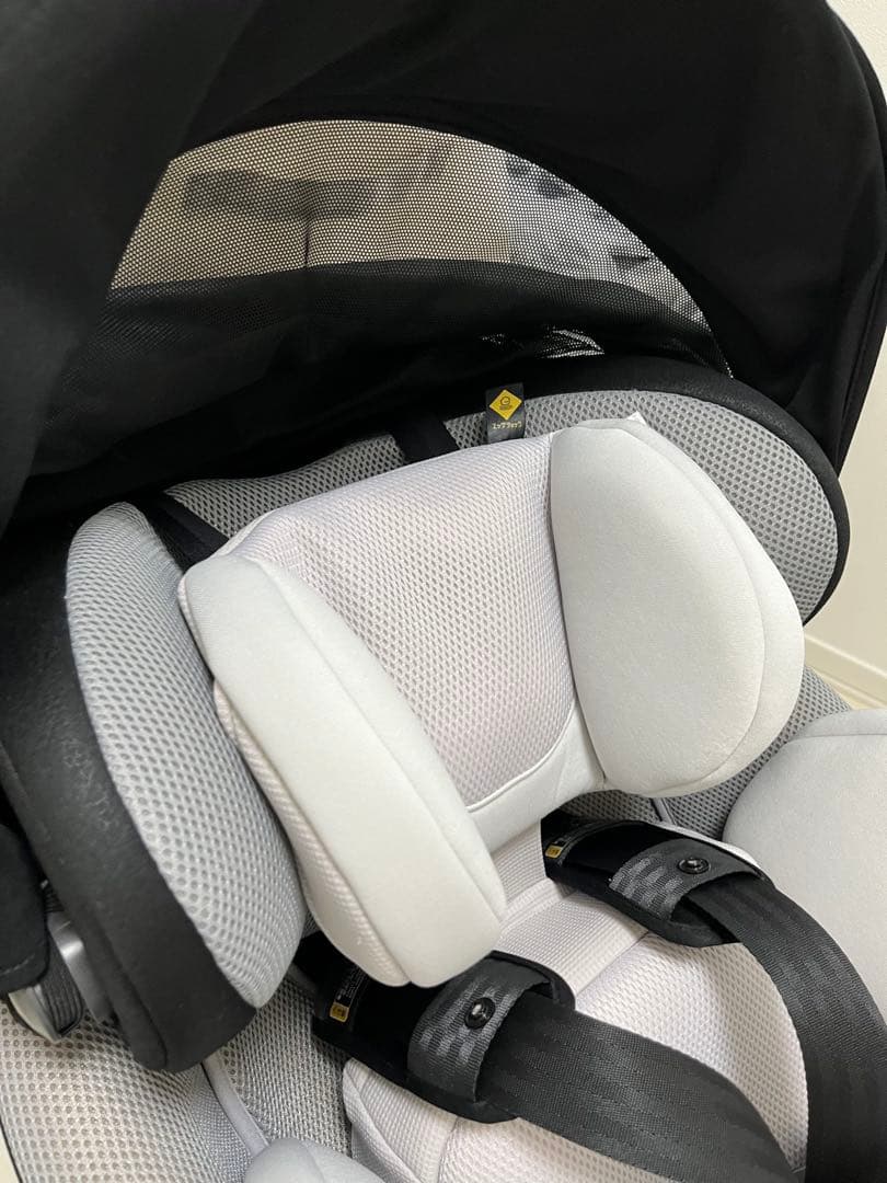 combi THE S Air ISOFIX エッグショック　チャイルドシート
