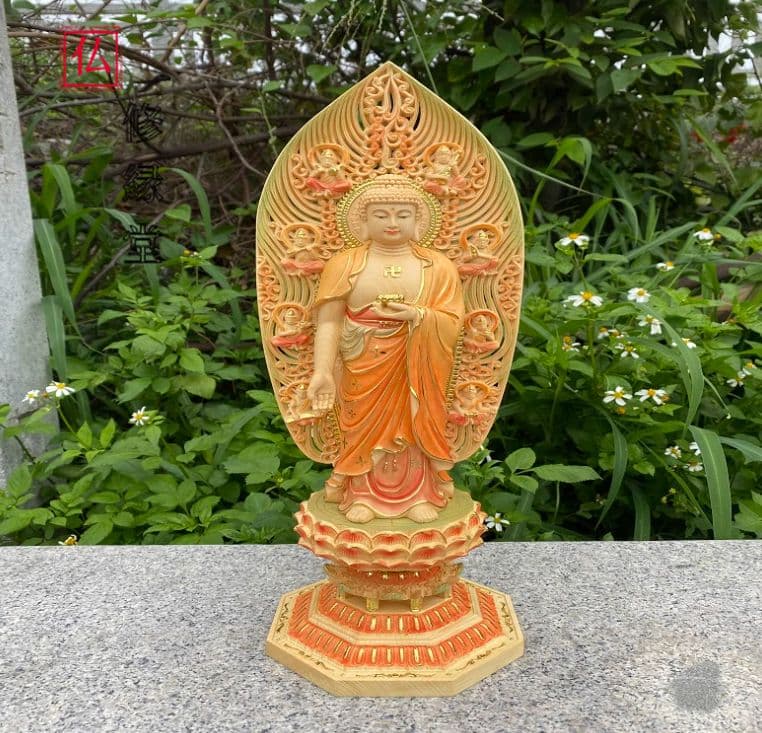 【修縁堂】仏教工芸品 彩繪 金箔 釈迦牟尼 仏教美術 置物 仏壇 仏像