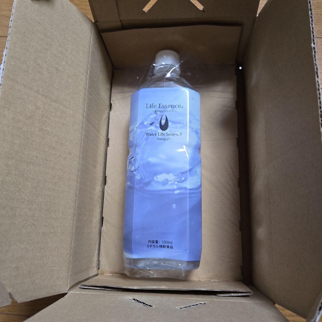 Life Essence. ミネラルウォーター 1000ml