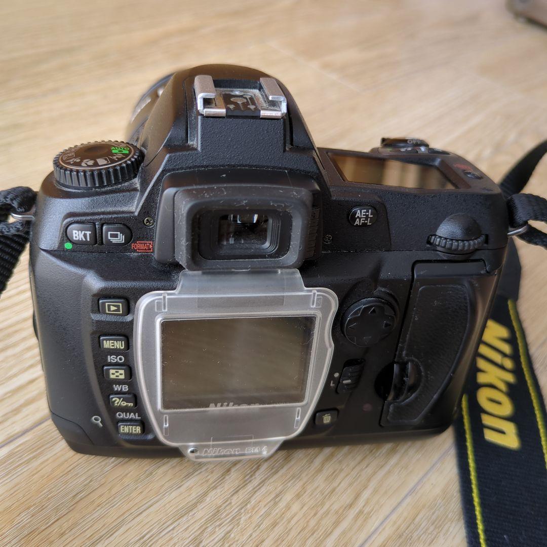 ニコンデジタル一眼レフD-70 　オートフォーカス　ストロボ・充電器・ケース付き