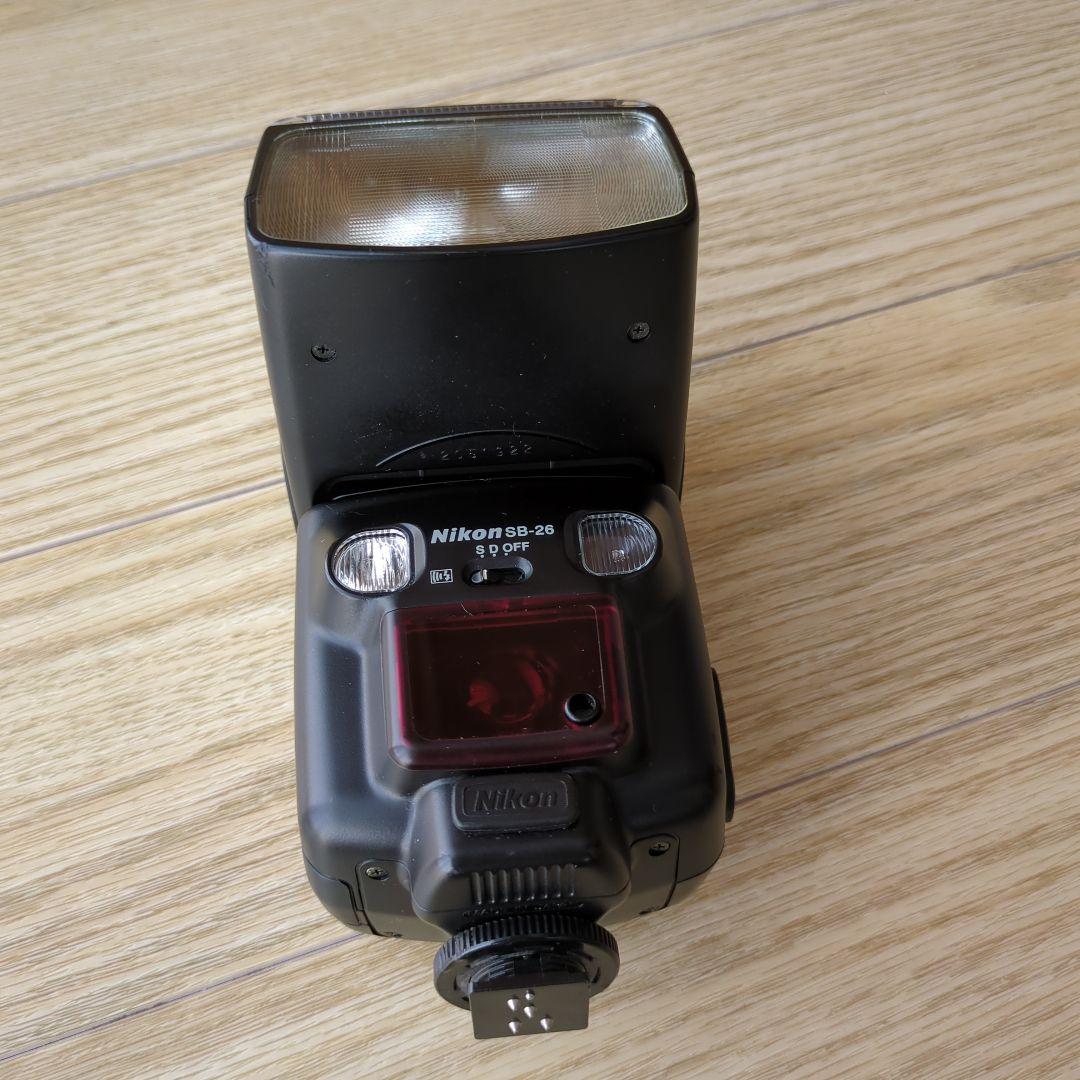 ニコンデジタル一眼レフD-70 　オートフォーカス　ストロボ・充電器・ケース付き