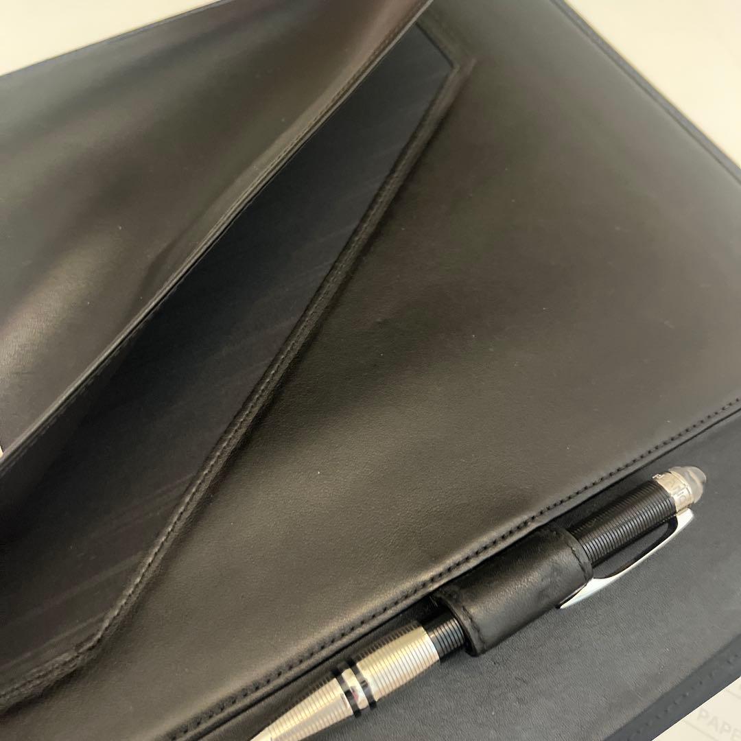 極々レア品！TUMIトゥミのA4サイズのバインダー・フォルダー