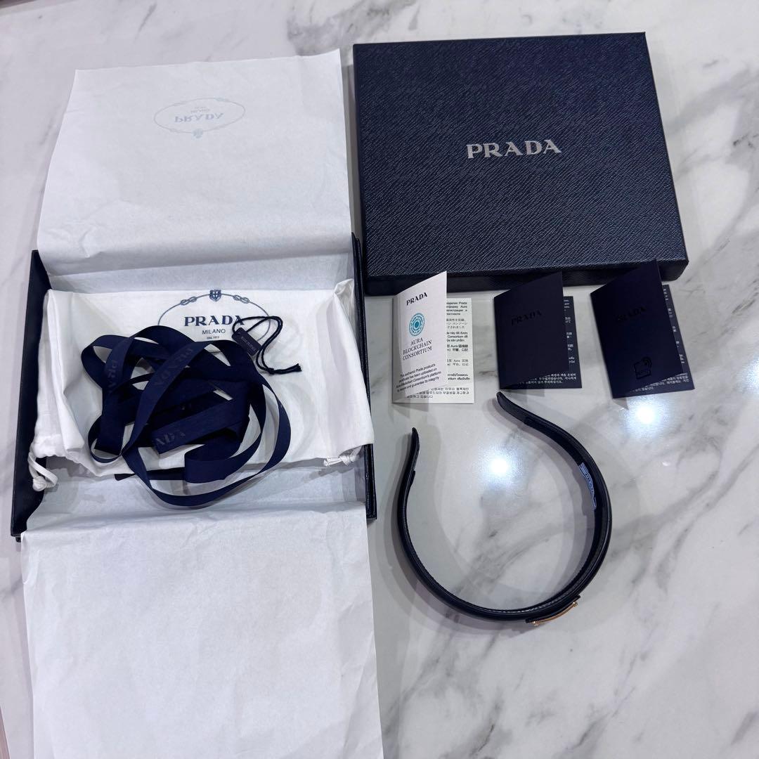 美品PRADA カチューシャ ブラックレザー