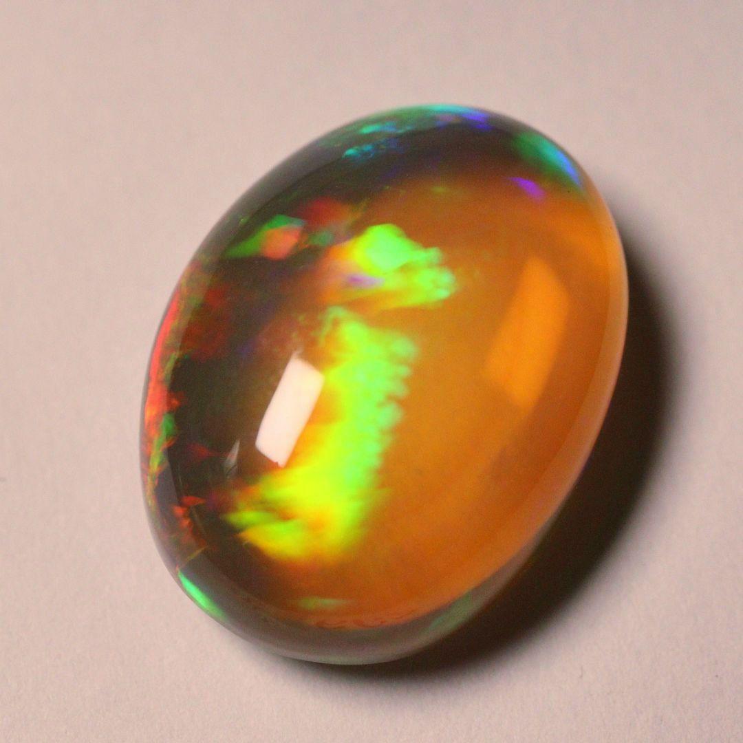 珍しい透明感 ウェロー産 ブラックオパール 無染色11.37ct W007