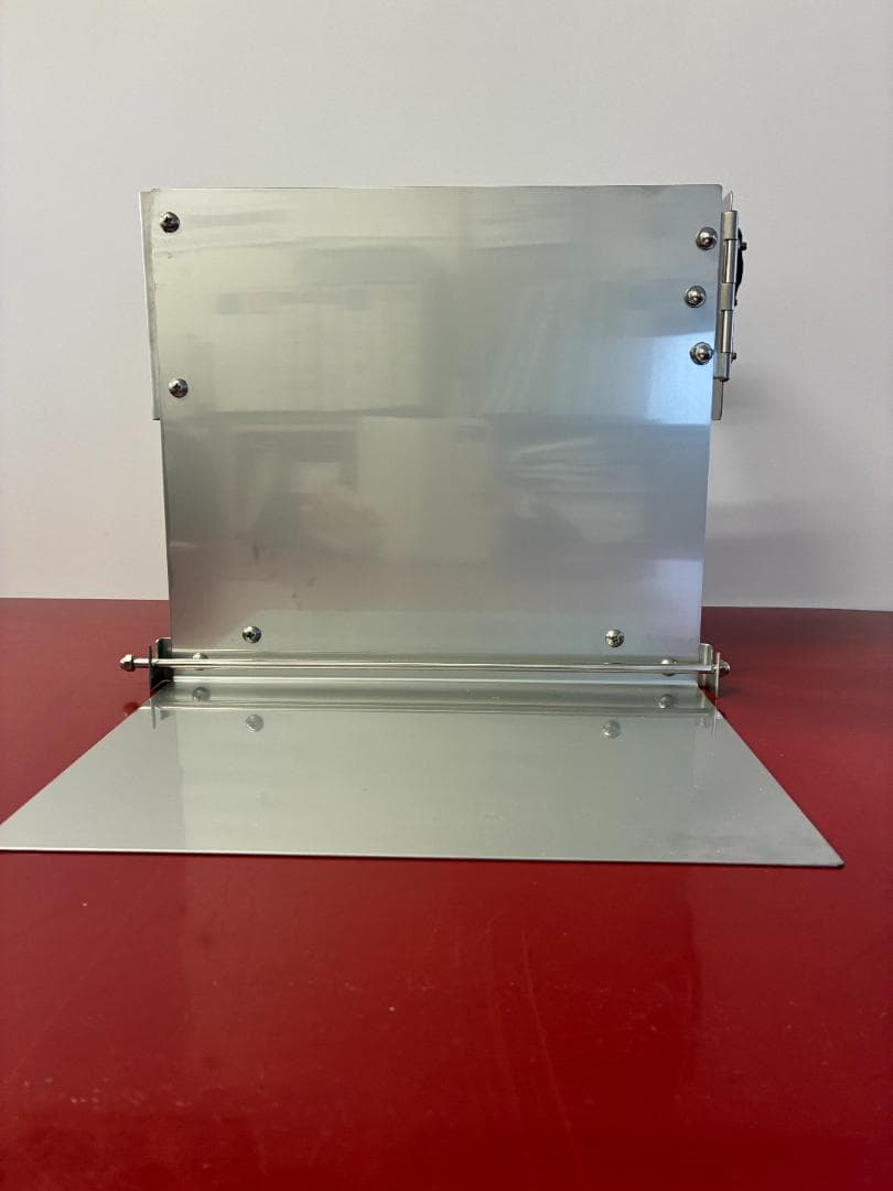 ペット用トイレ（小型犬用）実用新案登録　第3243494号