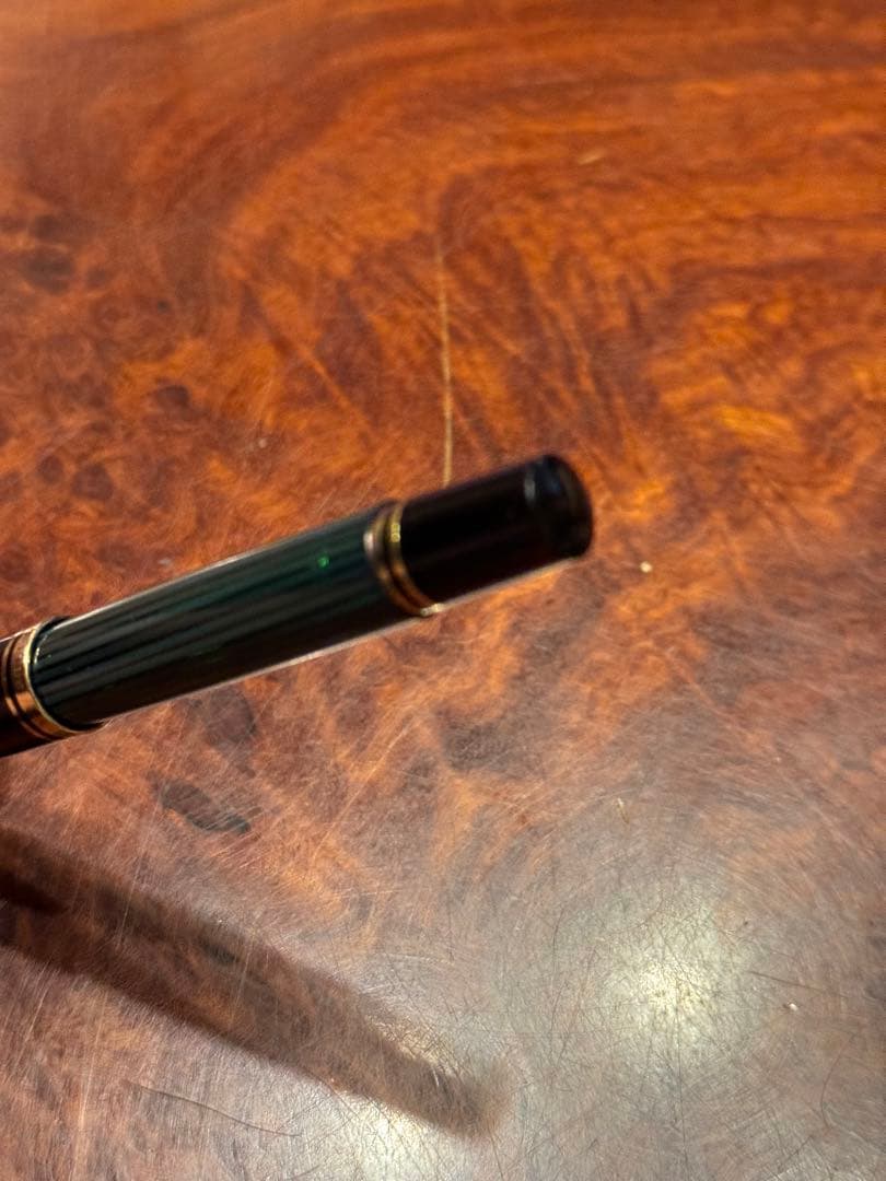 ペリカン高級万年筆14K緑縞　スーべレーン　ジャンクにて