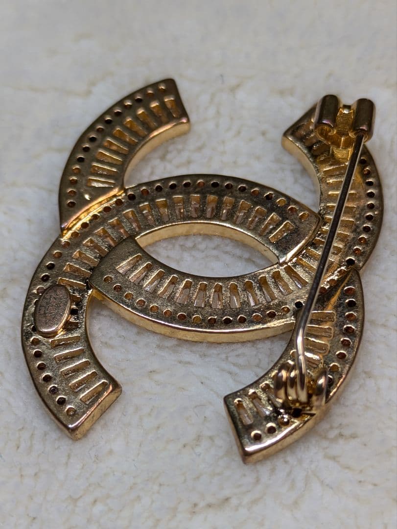 シャネル　ヴィンテージ　ブローチ　ラインストーン　ビンテージ　ゴールド