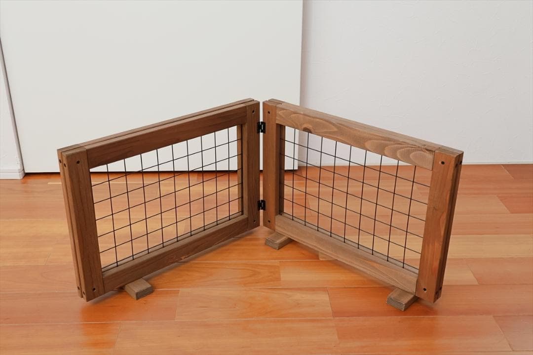 木と金網のペットフェンス　ドッグガード　折りたたんで収納可！　サイズオーダー可！