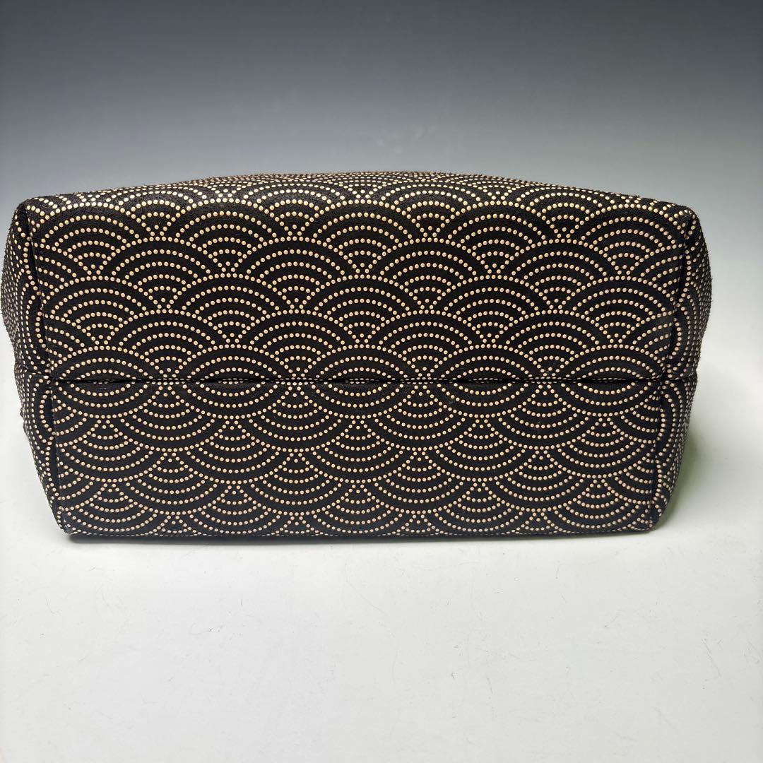 印傳屋　巾着袋　信玄袋　鶴銀杏と青海波文　甲州印伝　鹿皮　木箱付