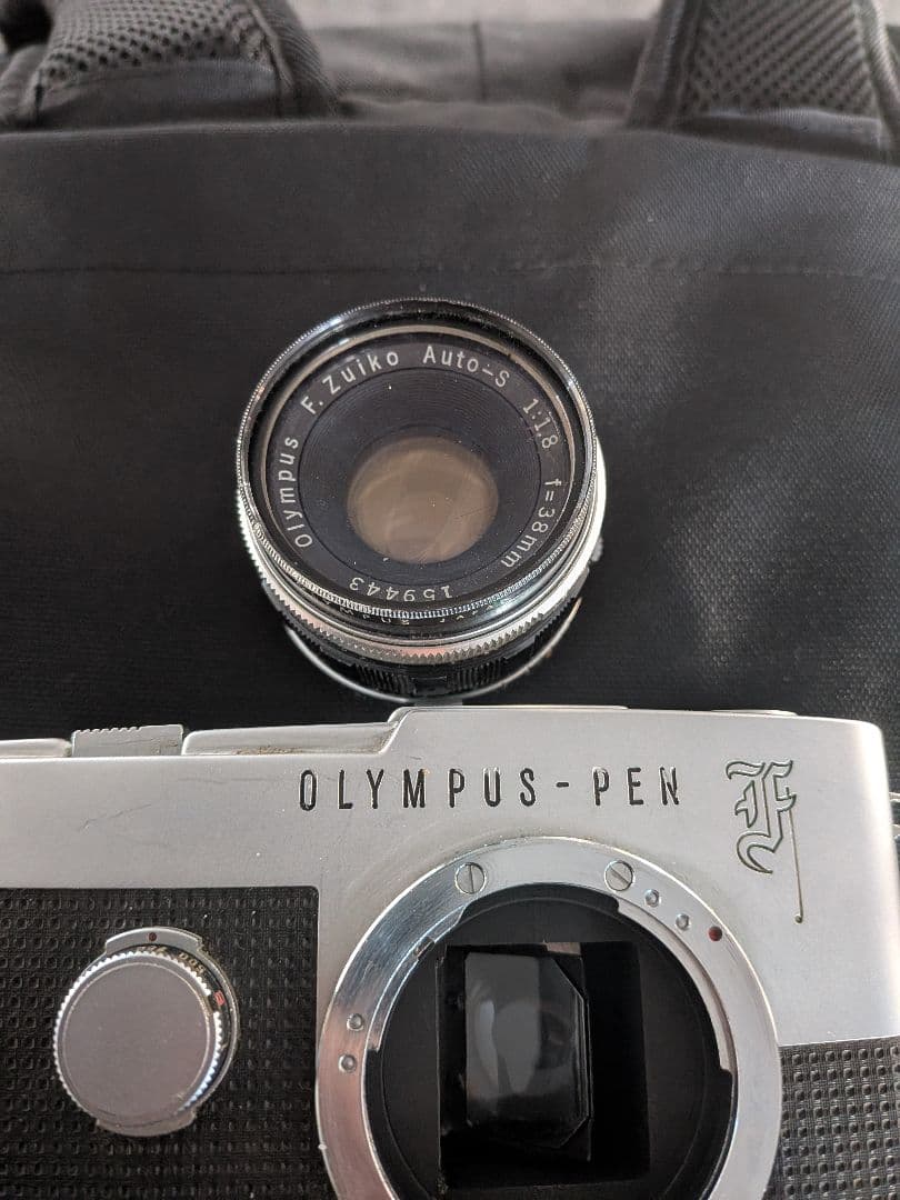 フィルムカメラ OLYMPUS PEN F