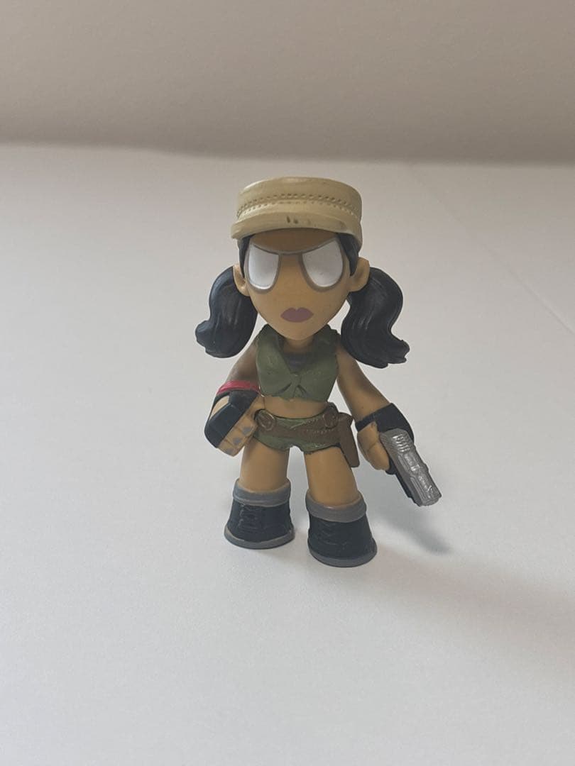 激レア　ウォーキングデッドフィギュア　ロジータ