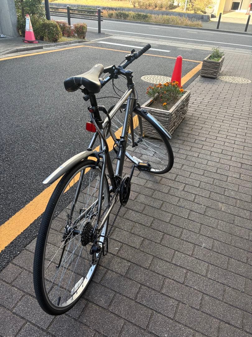 クロスバイク グレー 700Cタイヤ