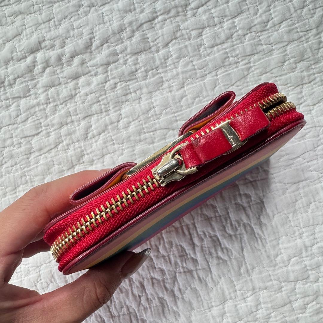 希少カラー SalvatoreFerragamo ヴァラリボン ケース