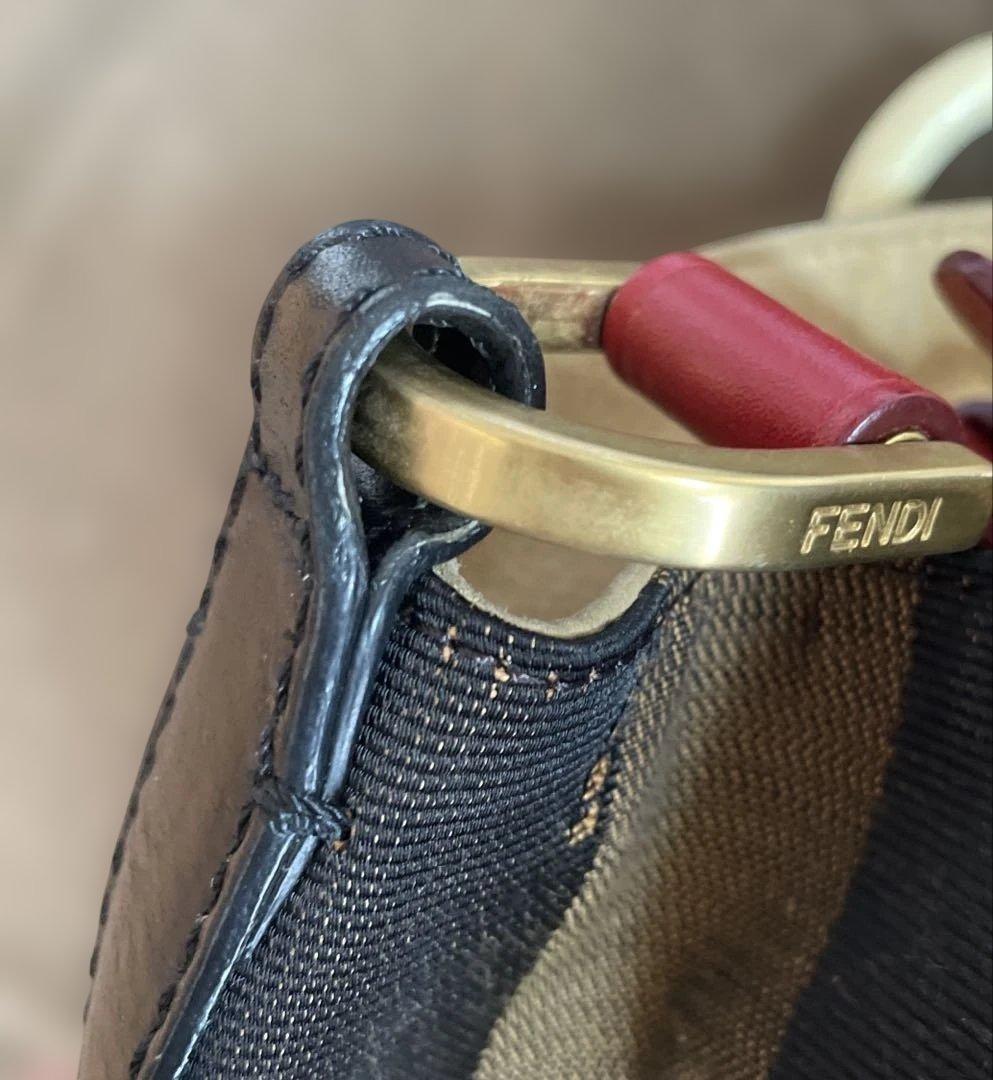 FENDI ストライプキャンバスショルダーバッグ