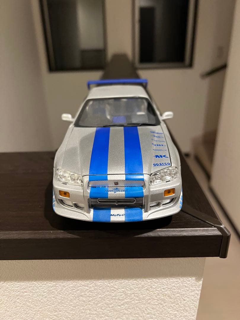 ワイルドスピード1/18ブライアンスカイラインGT-R