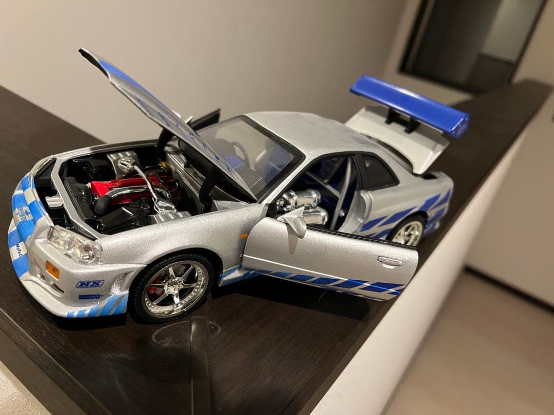 ワイルドスピード1/18ブライアンスカイラインGT-R