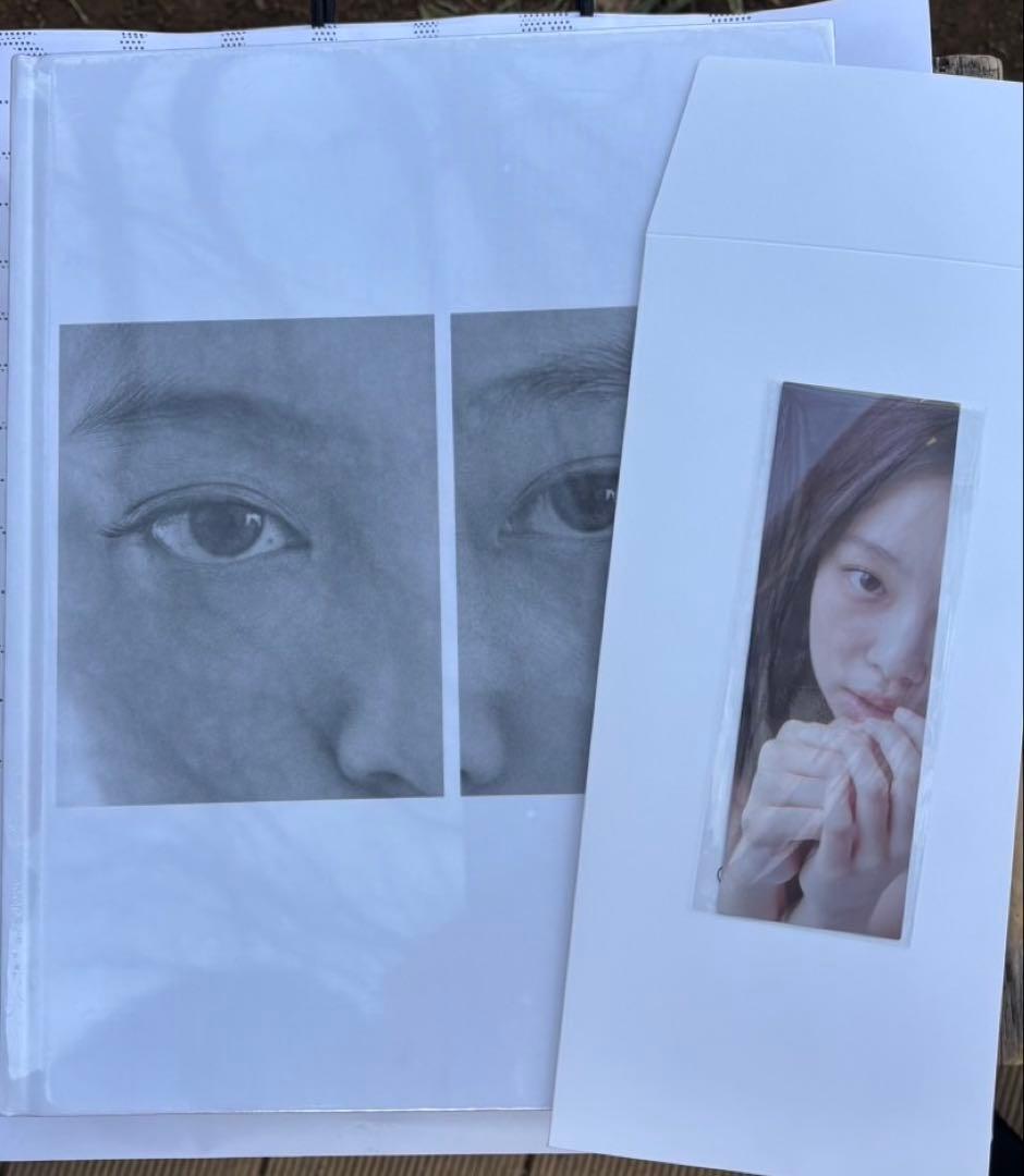 【特典付き】JENNIE <J2NNI5> POP UP ジェニ 写真集