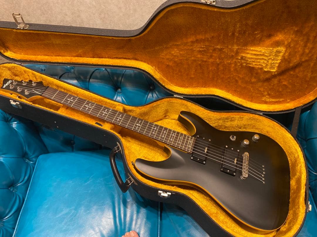 Schecter DEMON6 ABSN　価値あるアクティブピックアップ搭載