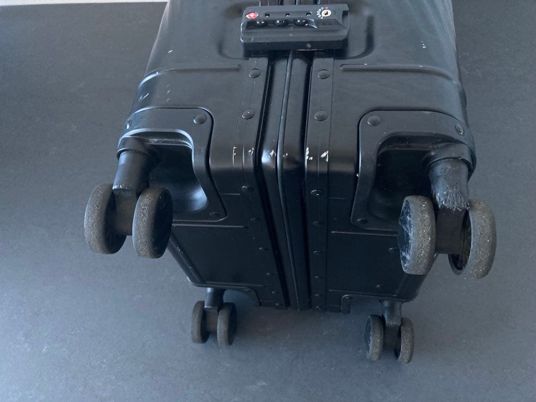 ace. アルミニウムキャリーケース 32L ブラック