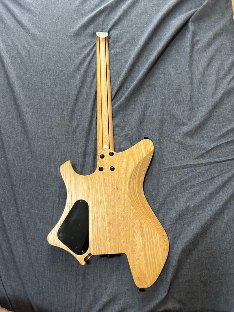 EART GUITAR ヘッドレスギター