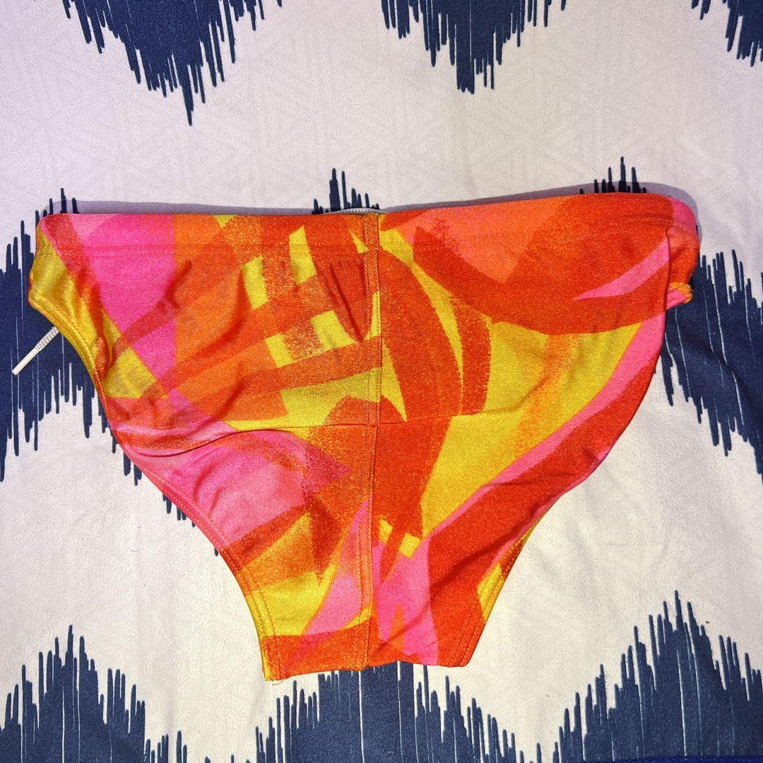 エレッセ　ellesse 競泳水着　競パン　海パン　Mサイズ