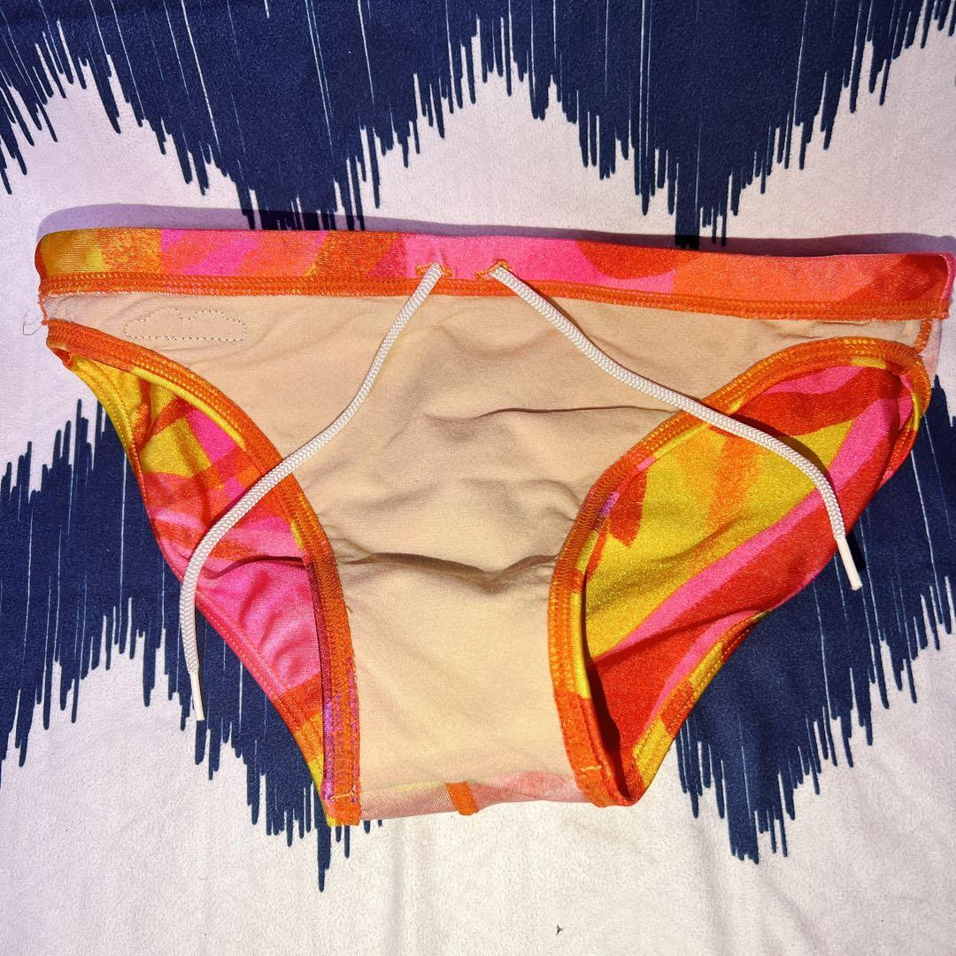 エレッセ　ellesse 競泳水着　競パン　海パン　Mサイズ