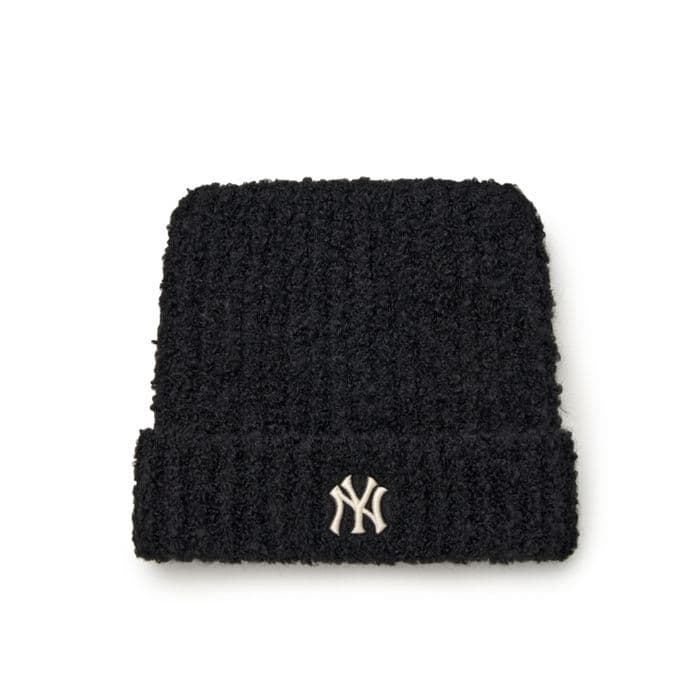 aespaカリナ着用　MLB 韓国　猫耳ニット帽　ビーニー　新品、未開封