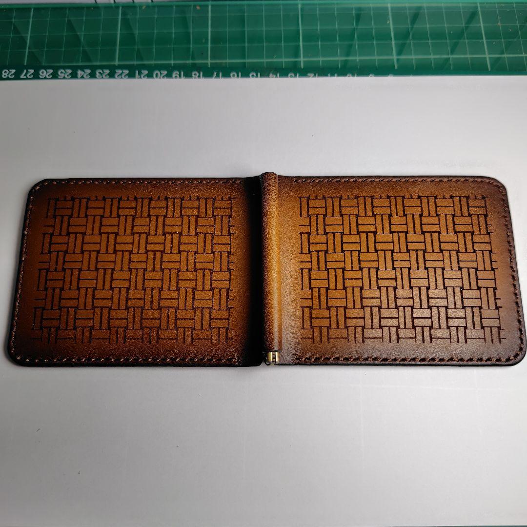 ハンドメイド　牛ヌメ革　マネークリップウォレット