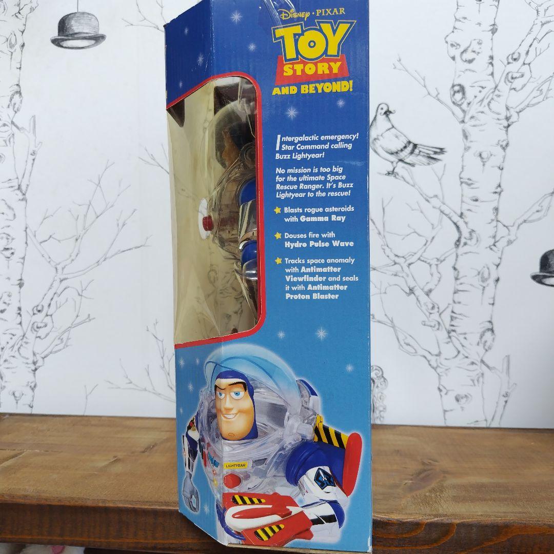 バズライトイヤー　スケルトン　クリア　トイストーリー　トーキング　英語