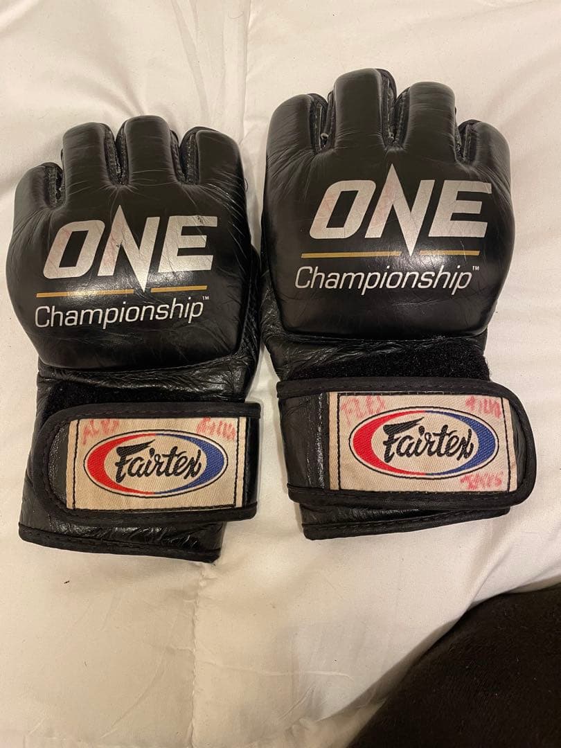 Fairtex ONE Championship グローブ ブラック