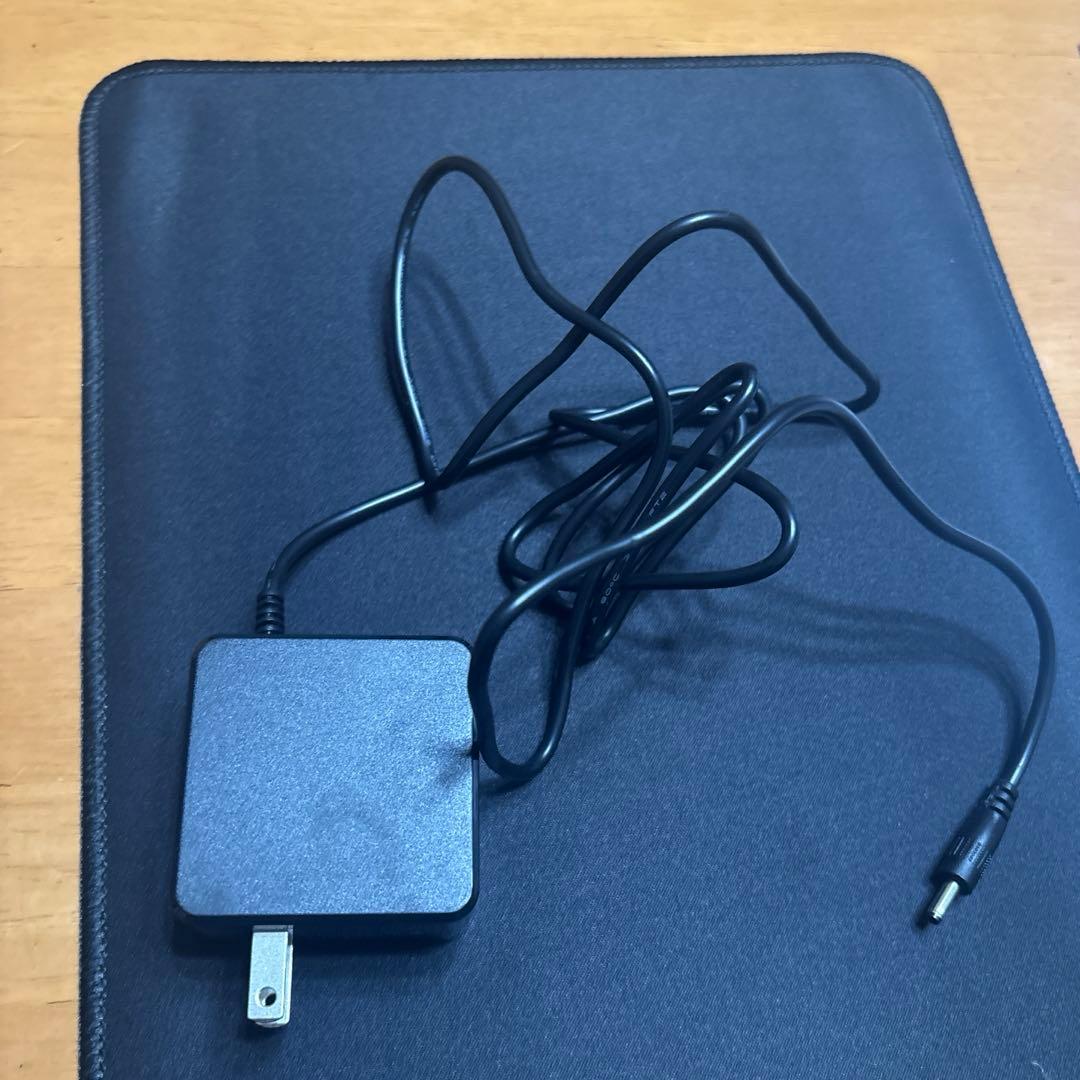 ほぼ未使用ノートパソコン　14.1インチ　グレー