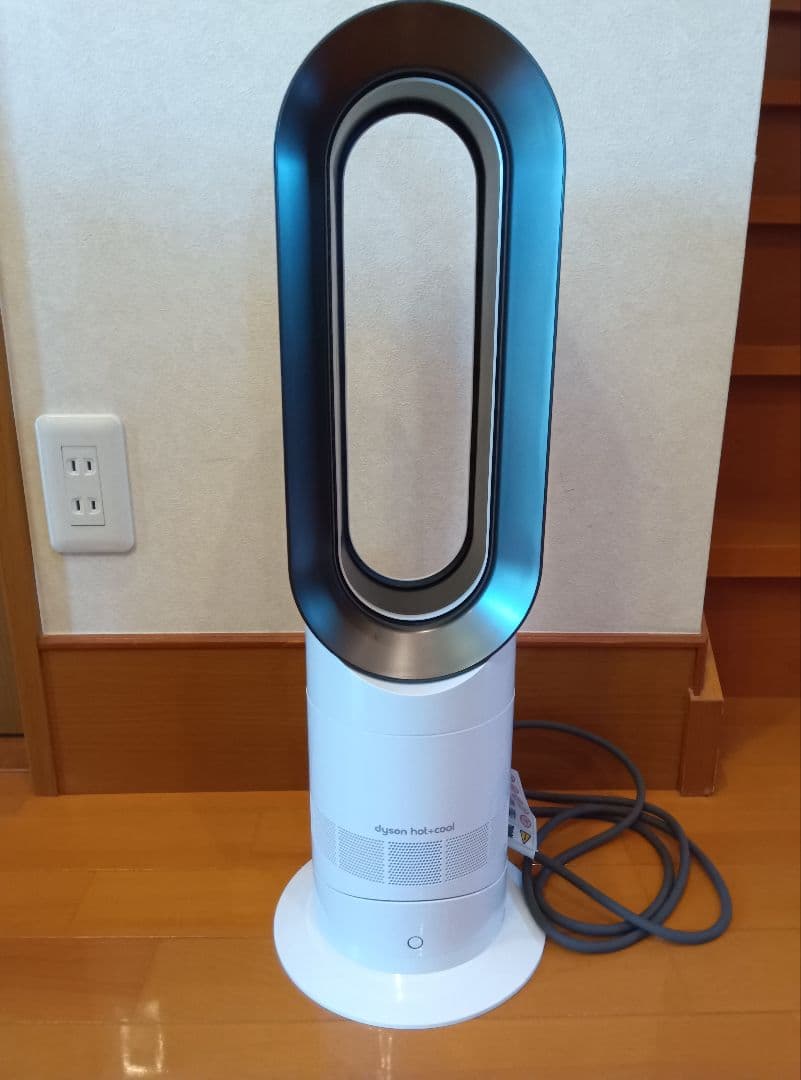 dyson hot+cool タワー型扇風機　 AM09 2024年製　ホワイト