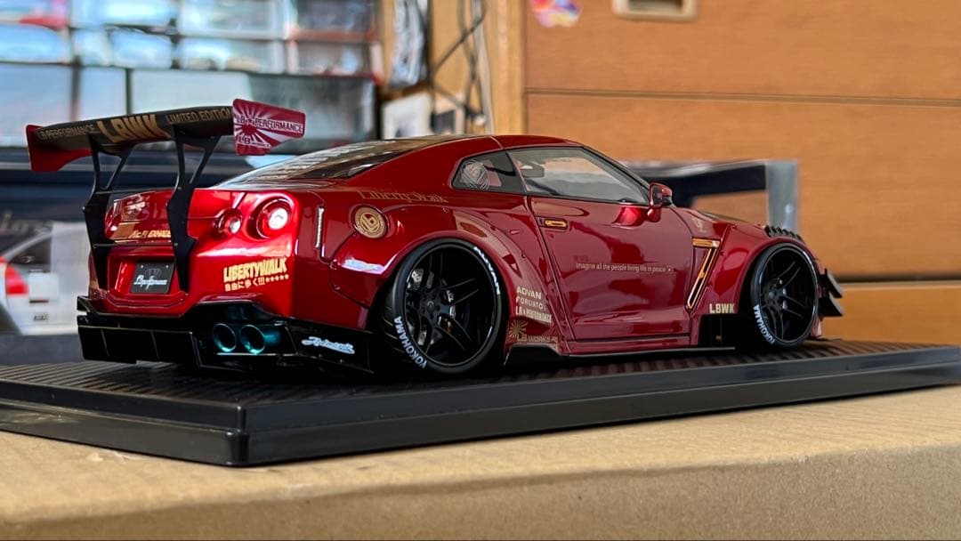 ミニカー LB-WORKS Nissan GT-R R35 Type 2 IG2341