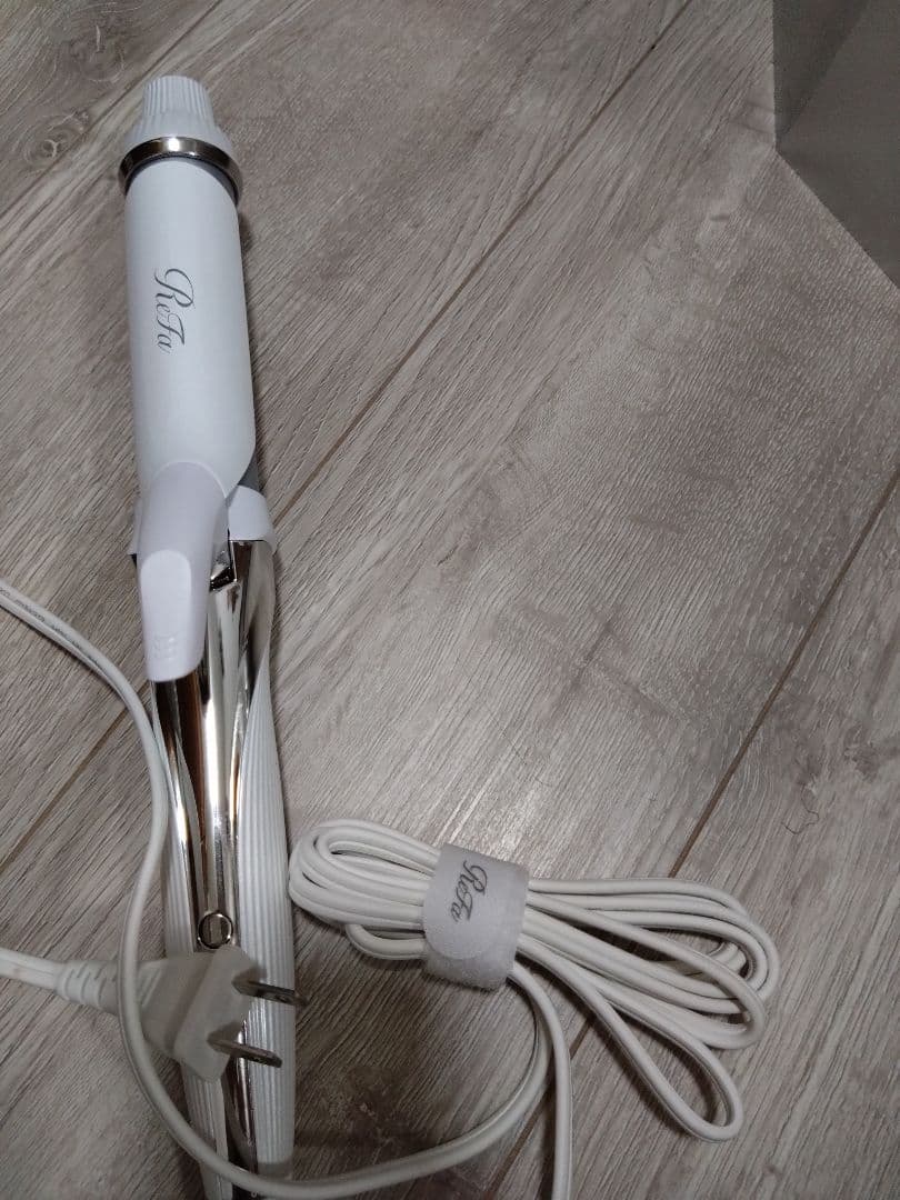 ❢値下げシマシタ❢リファカールアイロン