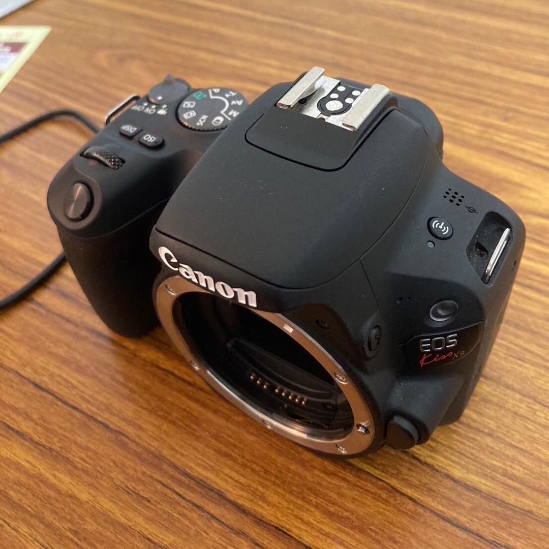 Canon EOS Kiss X9 レンズ２本　Wi-Fiスマホ転送可　単焦点