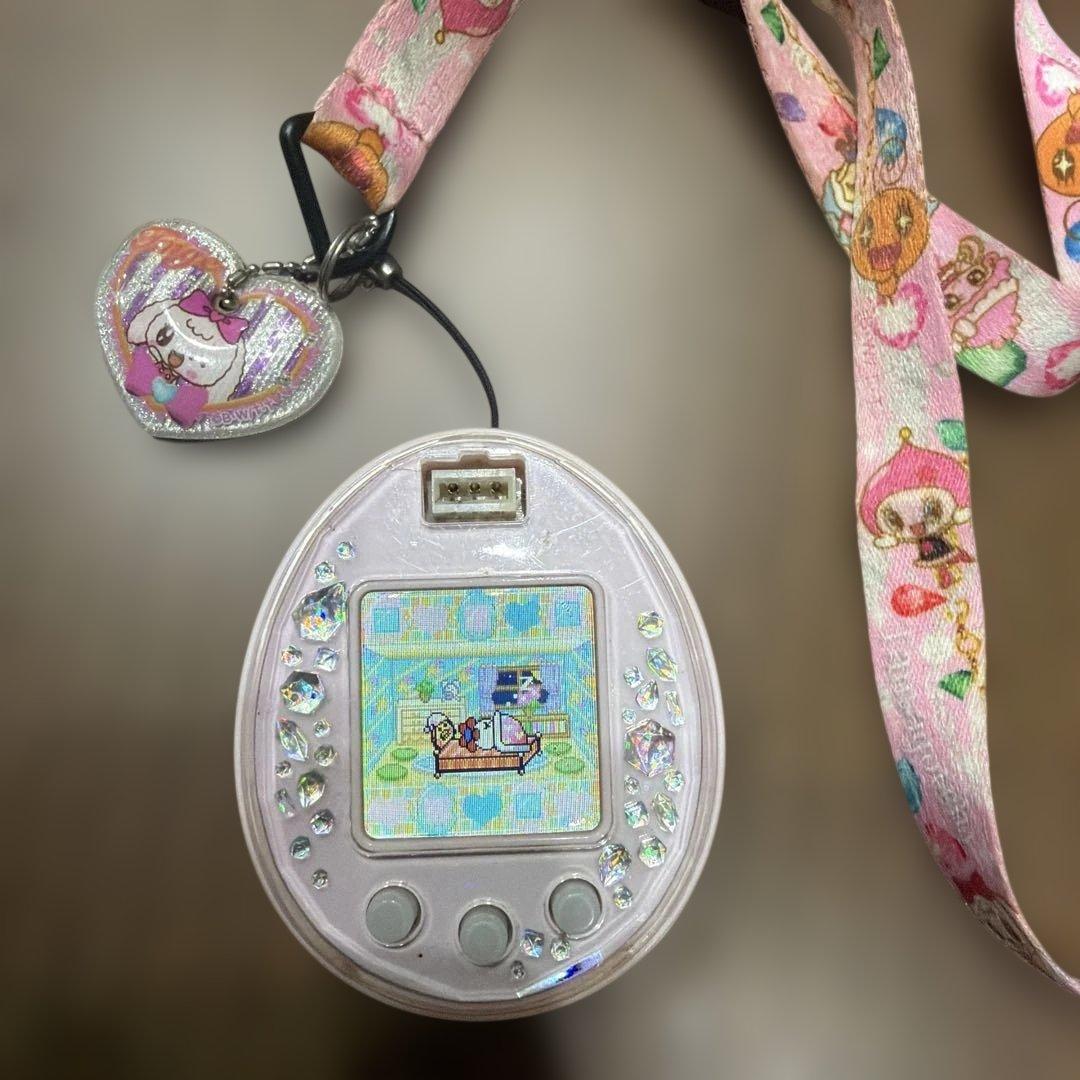 たまごっちピースストラップ付き