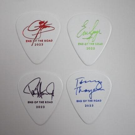 KISS 2023 ニューヨーク Final Show 全メンバー ギターピック