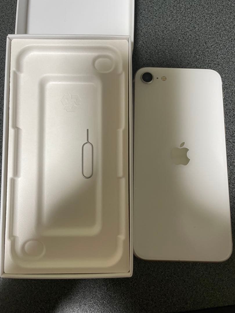 携帯電話本体 iPhone SE 3 128G