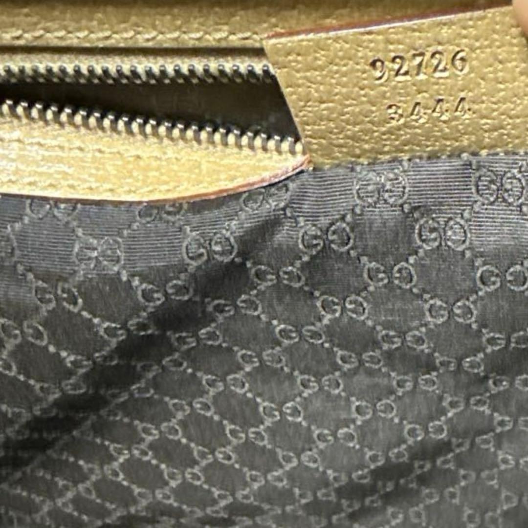 美品　グッチ　ハンドバッグ　がま口　成人式 レザー　ベージュ GUCCI ロゴ