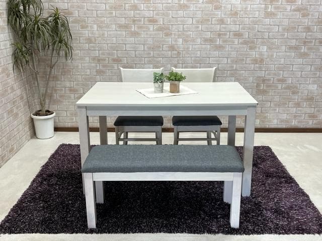 ダイニングテーブルセット　４人掛け　ホワイト　新品