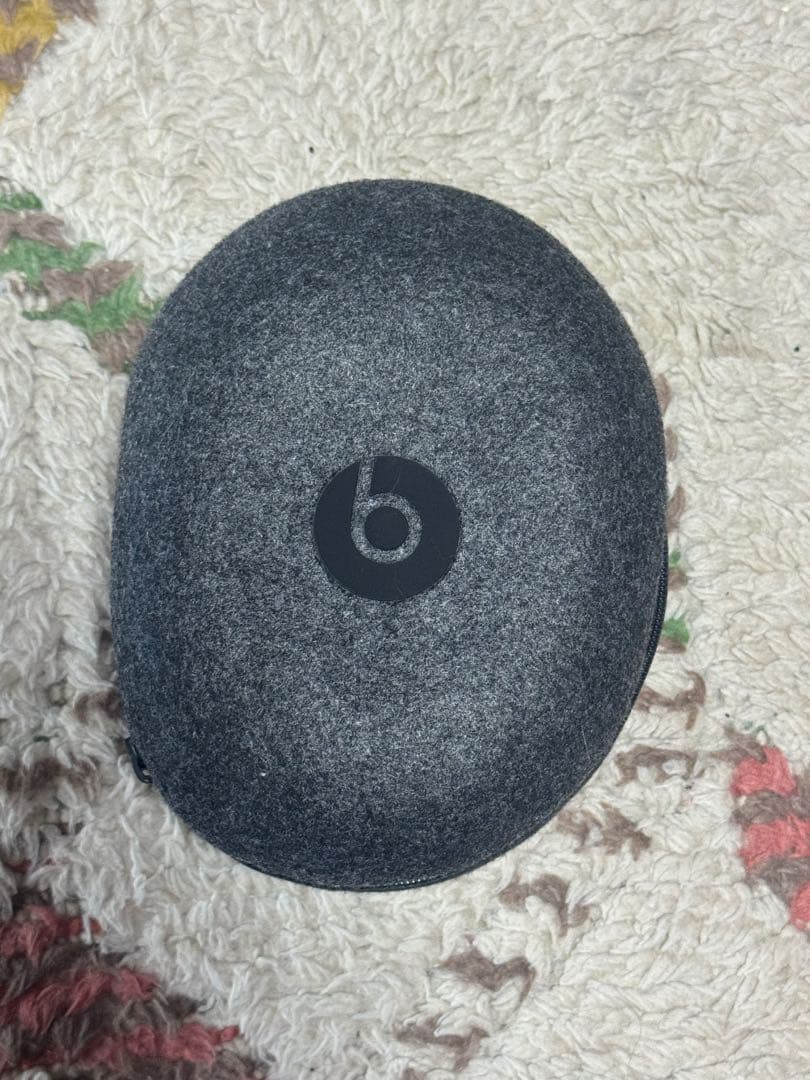 Beats SOLO PRO ワイヤレスヘッドホン ブラック